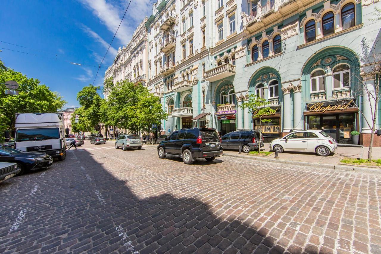 2К Квартира Поруч Із Майданом Незалежності キエフ エクステリア 写真